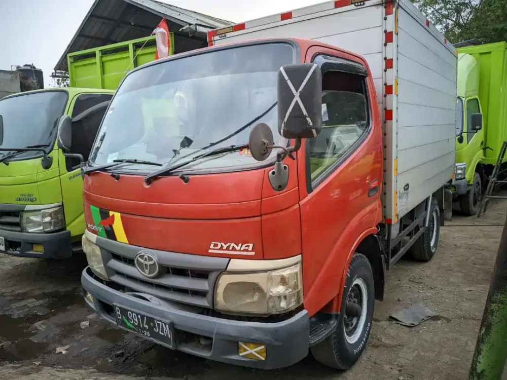 Toyota dyna 110 st engkel bok jumbo tahun 2011  power stering