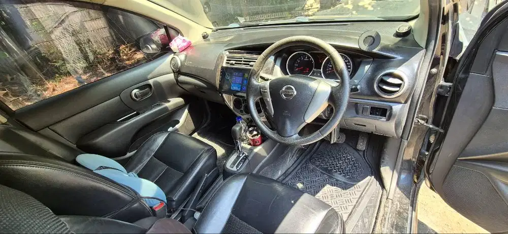 Nissan Grand Livina 1.5 Highway Star A/T (Matic) XV Tahun 2014