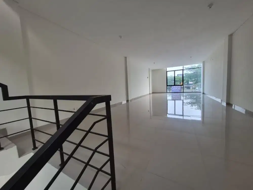 Disewa Ruko 3 Lantai Terrace 9 Suvarna Sutera Area Ramai Strategis