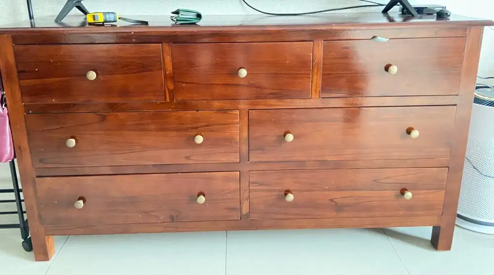 Lemari Meja TV Kayu
