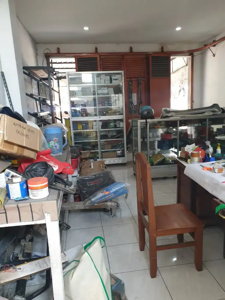 Jual usaha variasi mobil barang dari importir tangan pertama
