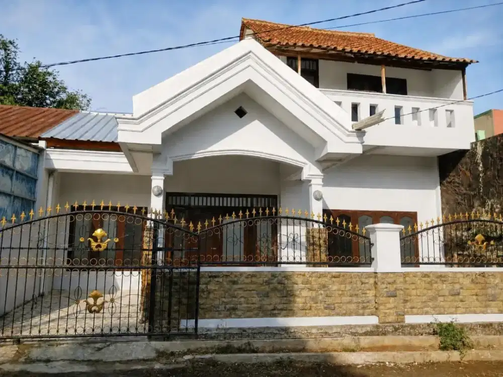 Dijual Cepat Rumah Dua Lantai di BDB3, Cibinong Sukahat