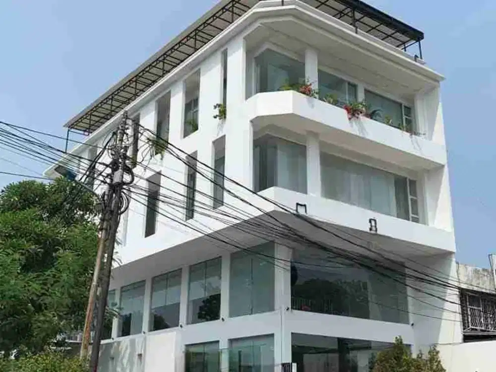 Disewakan atau Dijual Mini Building 4 Lt di Pluit Jakarta Utara