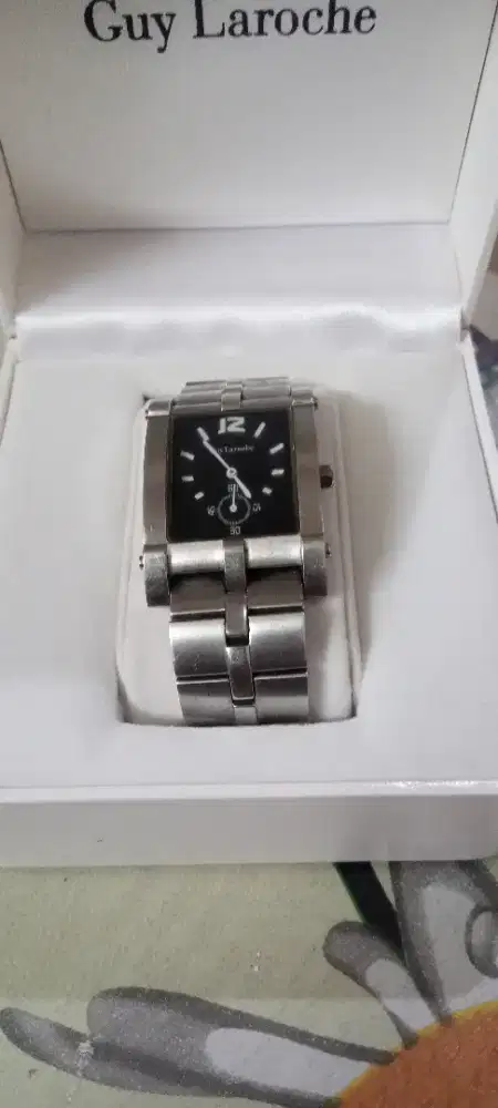 Jual jam tangan Guy Laroche
