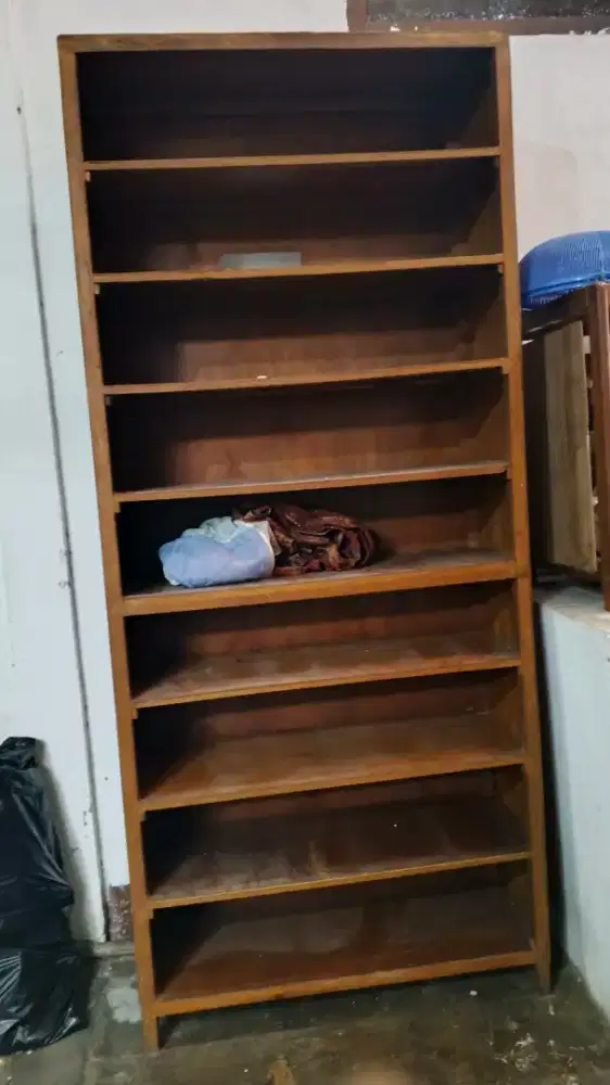 Lemari Sepatu Kayu