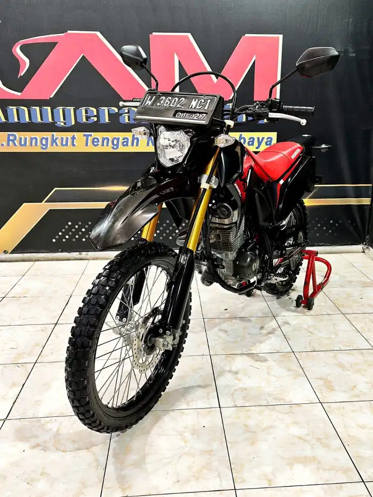 Honda CRF 150L Black Glossy Mewah Th 2021. Anugerah Motor Rungkut