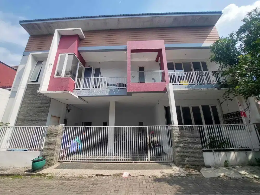 Rumah Kost Strategis Hanya 100 meter dari Jalan Raya Siguragura