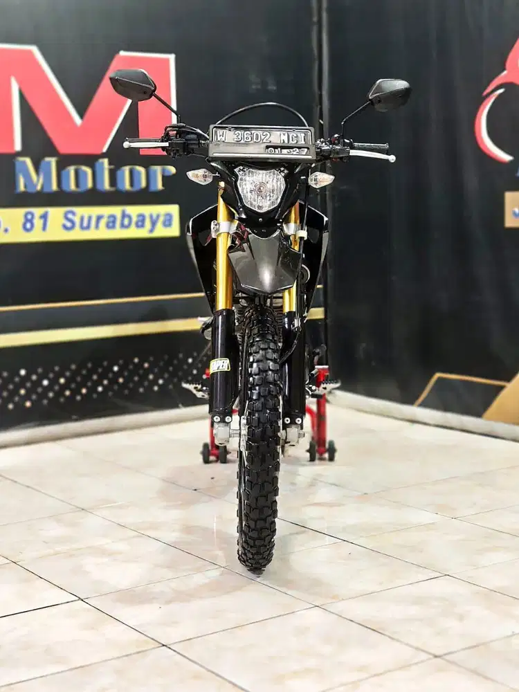 Honda CRF 150L Black Glossy Mewah Th 2021. Anugerah Motor Rungkut