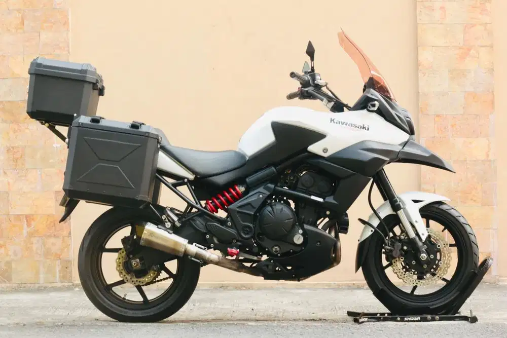 Kawasaki versys 650 like new Himalaya CB500X BMW GS310 V-Stroum