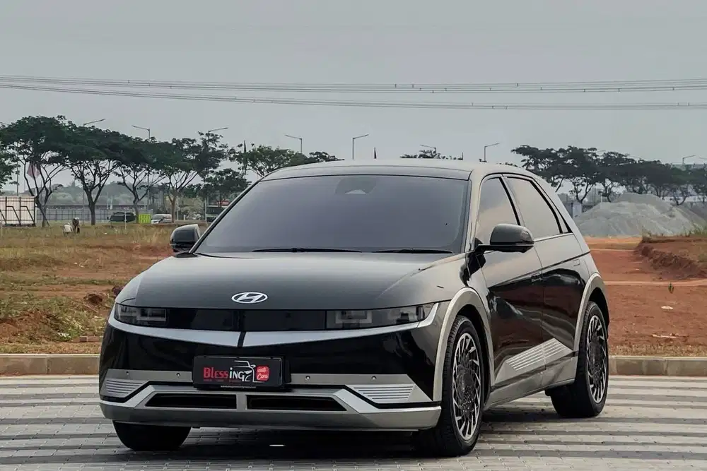 Hyundai IONIQ 5 SIGNATURE LONGE RANGER EV Sunroof AT Matic 2023 HITAM