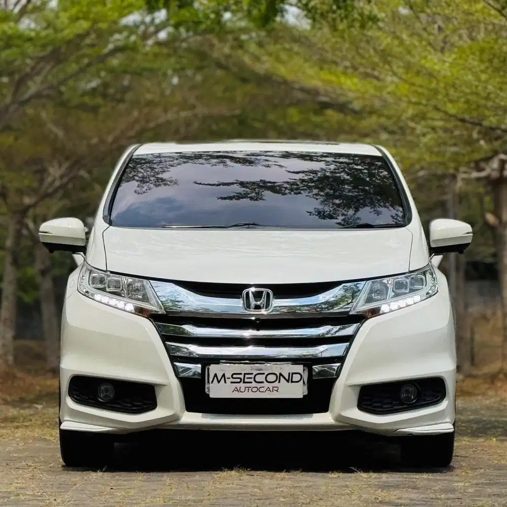 Honda Odyssey E 2.4 CVt 2016