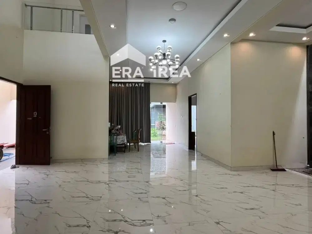 DIJUAL RUMAH MEWAH DI SOLO KADIPIRO DEKAT TAMAN JAYA WIJAYA