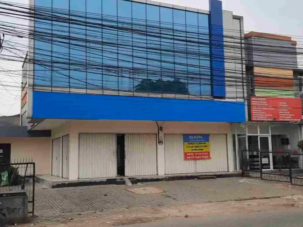 DIJUAL 2 Ruko Gandeng 2 Lt, Strategis/ Hook, Terawat, Bekas disewa Bank BUMN