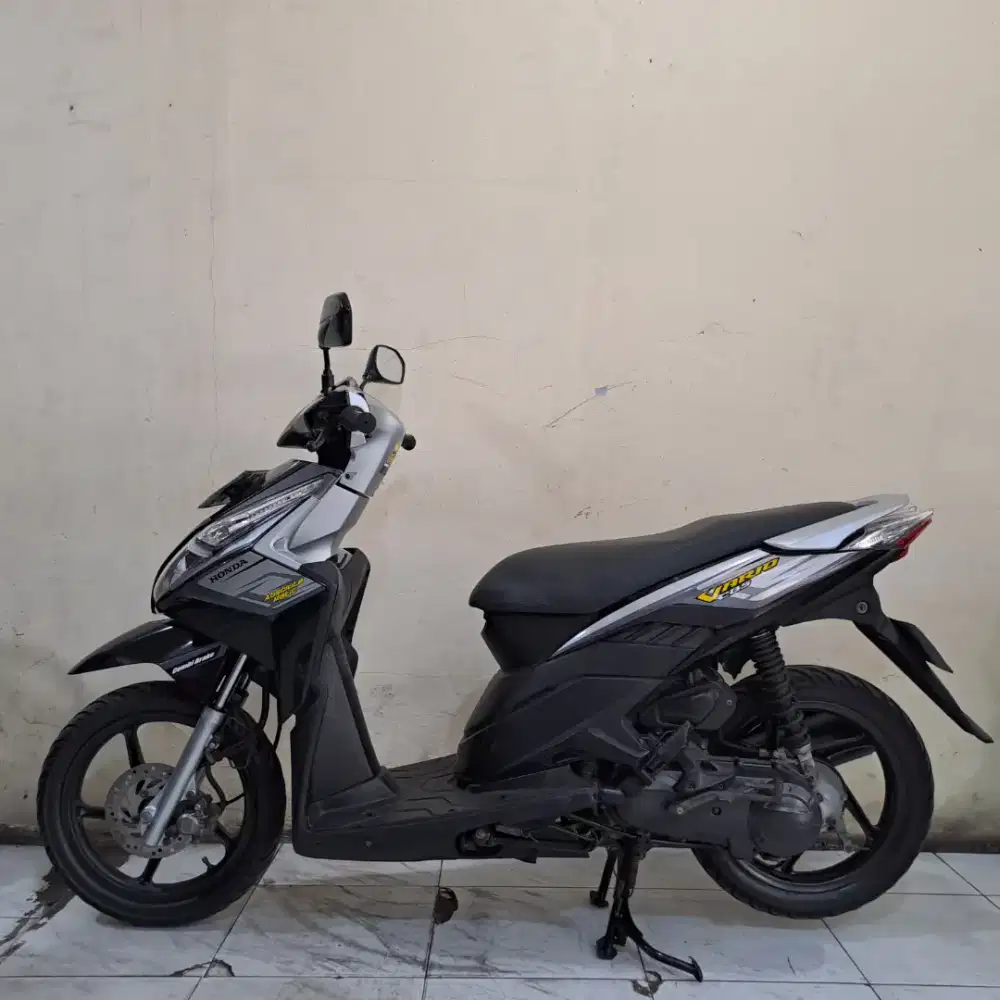 Honda Vario 110 Cbs 2010 pajak panjang