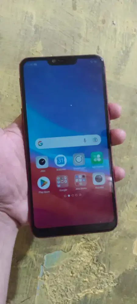 Oppo A3s..Ram 3/32 No Minus Lecet pemakaian aja..HP BATANGAN
