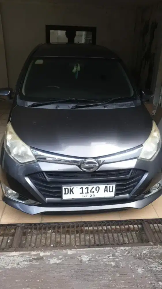 Daihatsu Sigra matic R AT 2019 warna abu