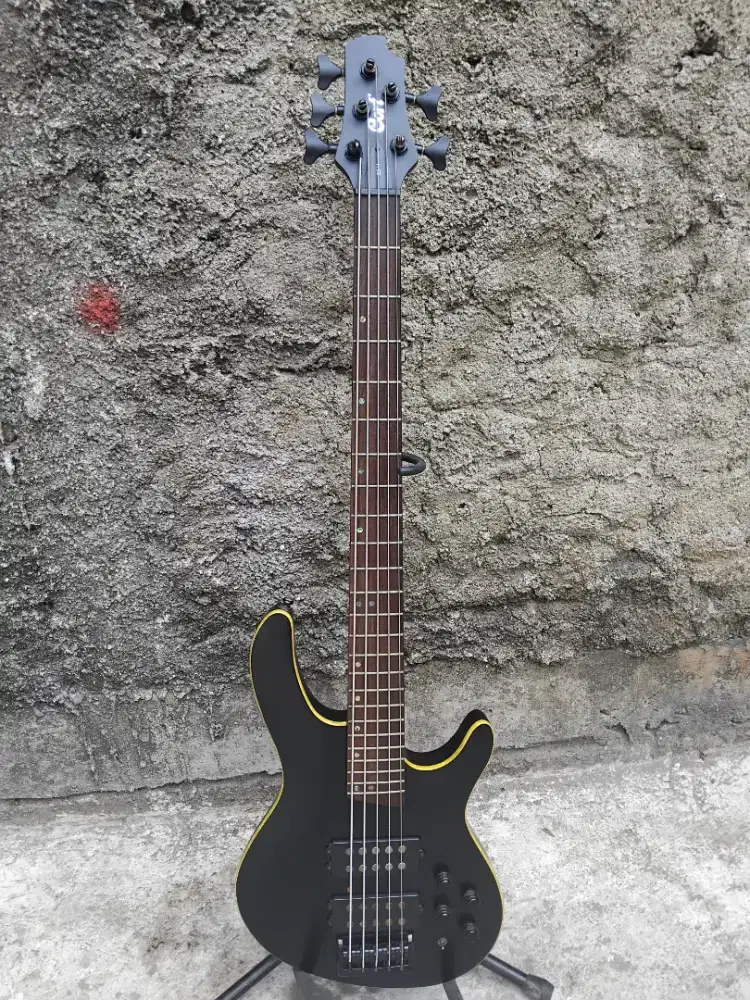Gitar bass cort C5H aktif