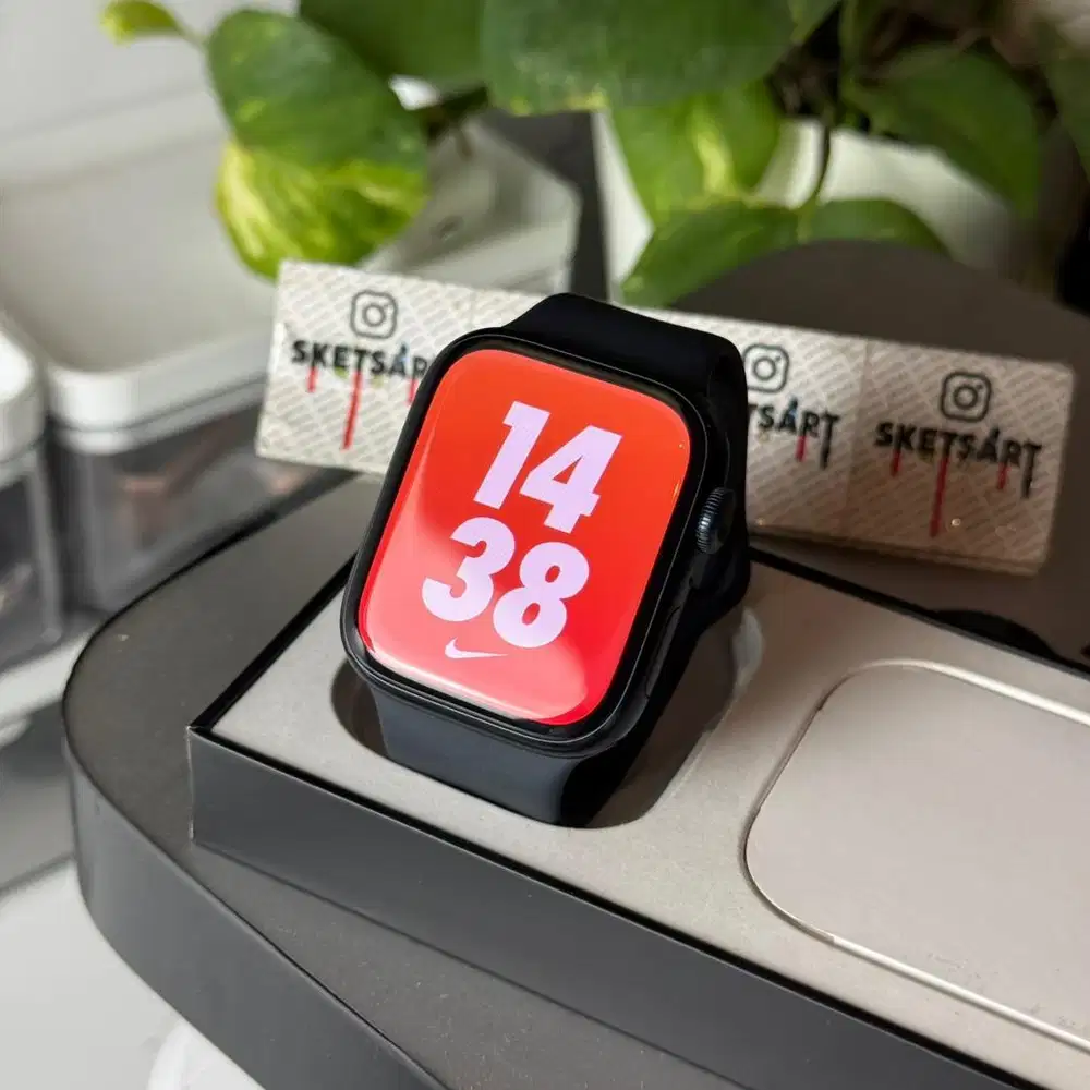 Apple Watch Series 7 45mm Nike Black iwatch Battery Health 87%