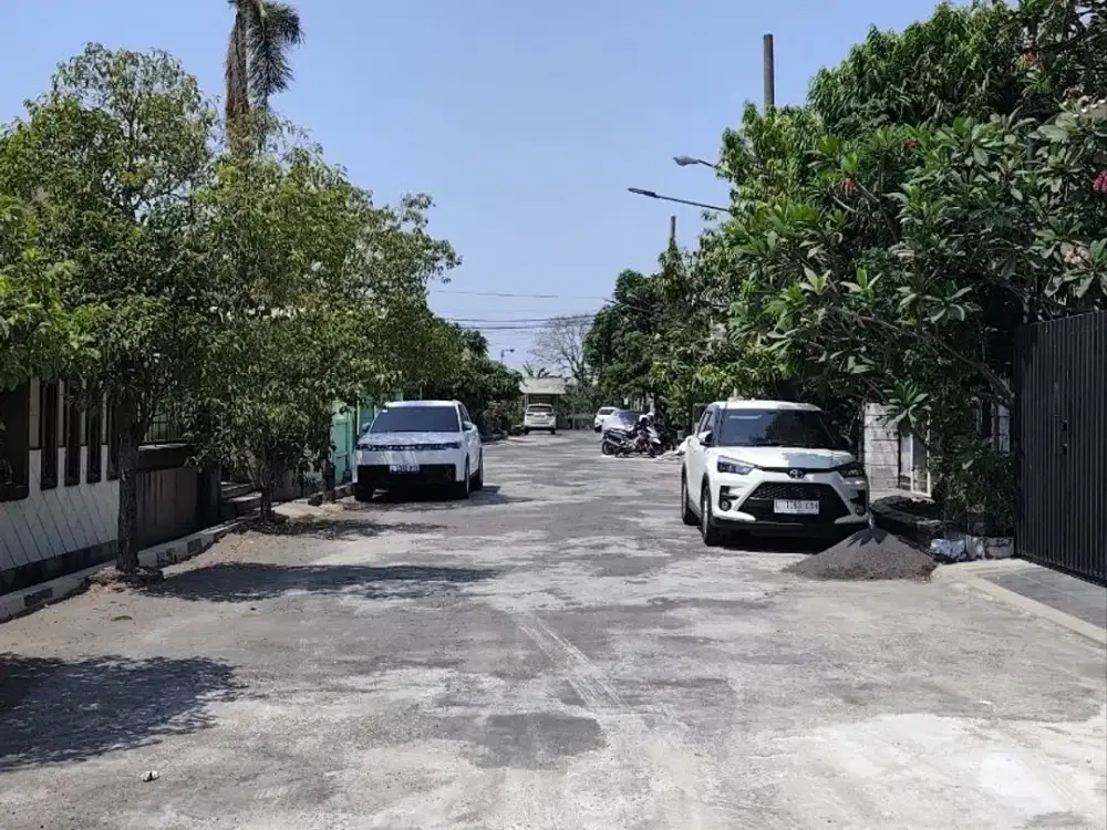 Rumah Taman Pondok Indah New Minimalis Row Jalan 3 mobil Hook Carport 2 mobil