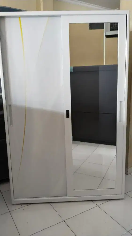 Lemari plat besi 120x50 tinggi 185cm