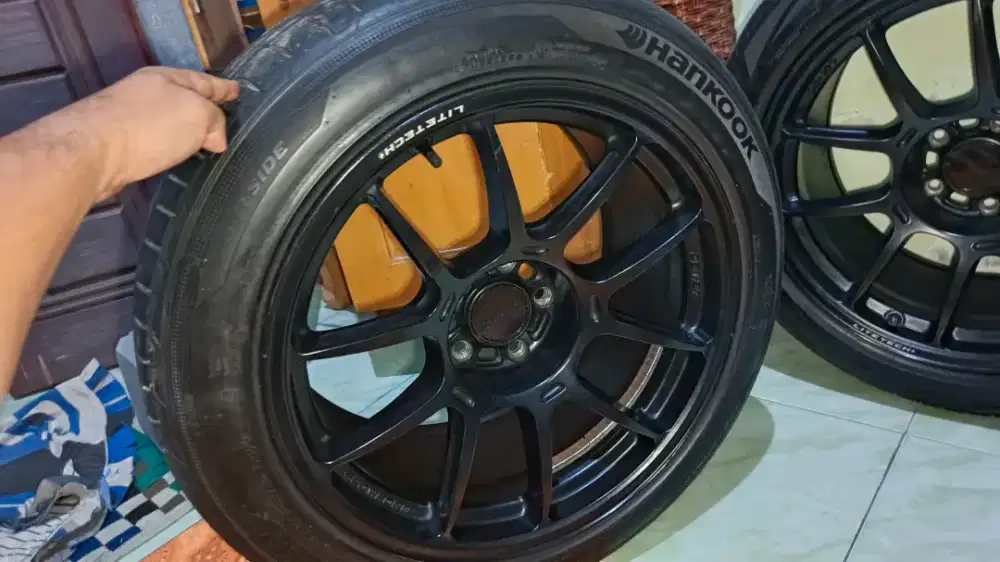 Valg LENSO R18 ban BS, hankook