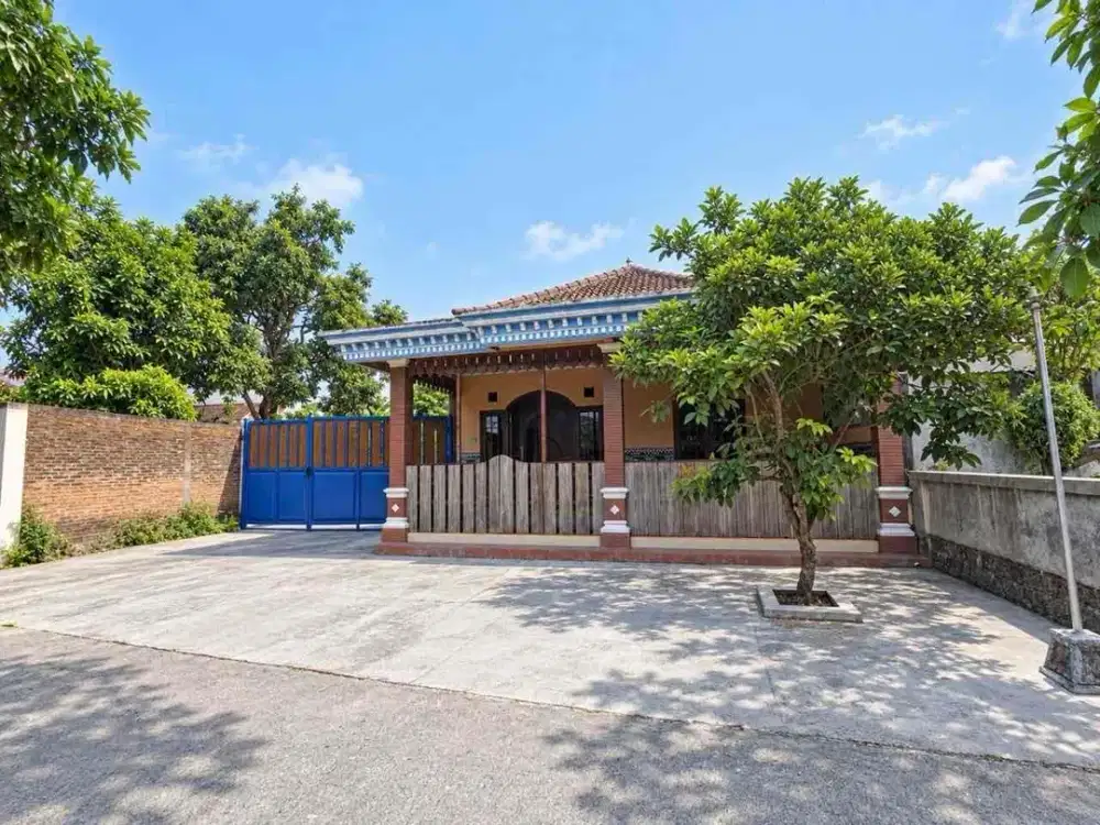 Rumah Luas Lingkungan Perkampungan