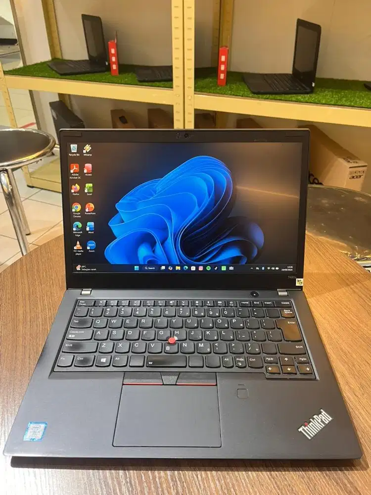 Laptop Lenovo T480s Core i5 Gen 8 Ram 8GB SSD 256GB