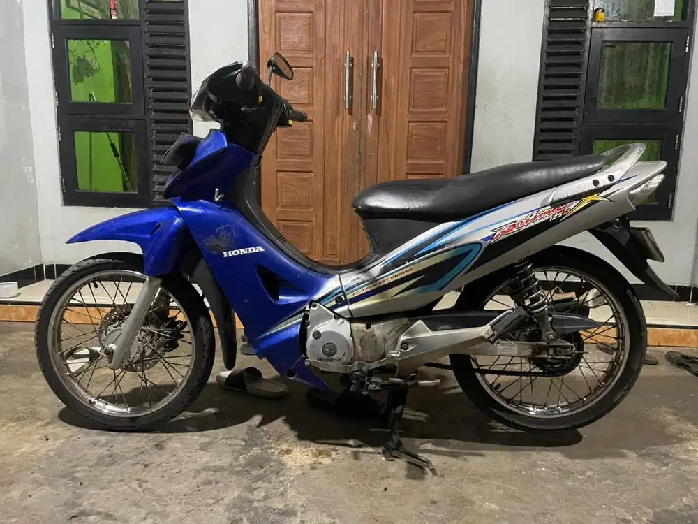 karisma X 125cc surat lengkap lokasi banjarbaru (BACA)