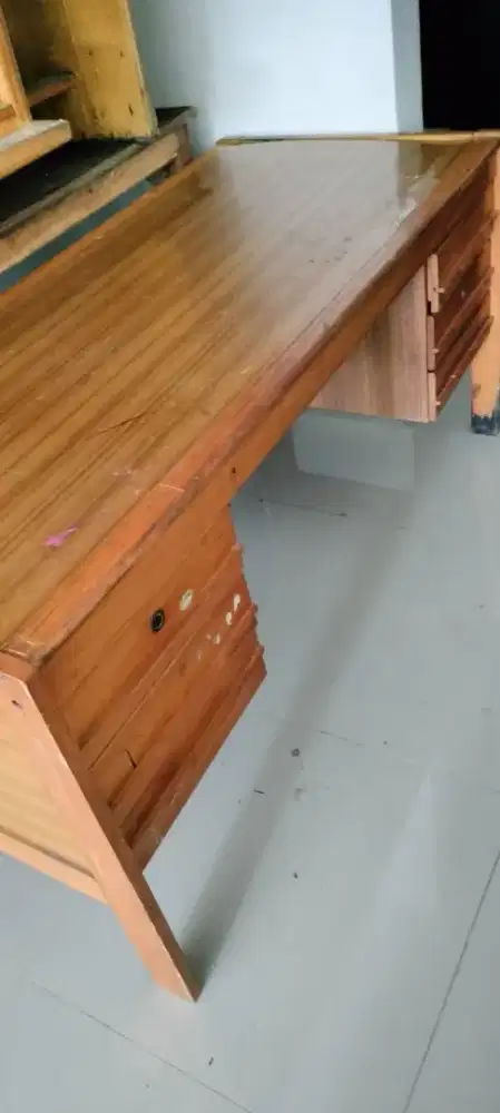 Meja Kantor Mantap space besar