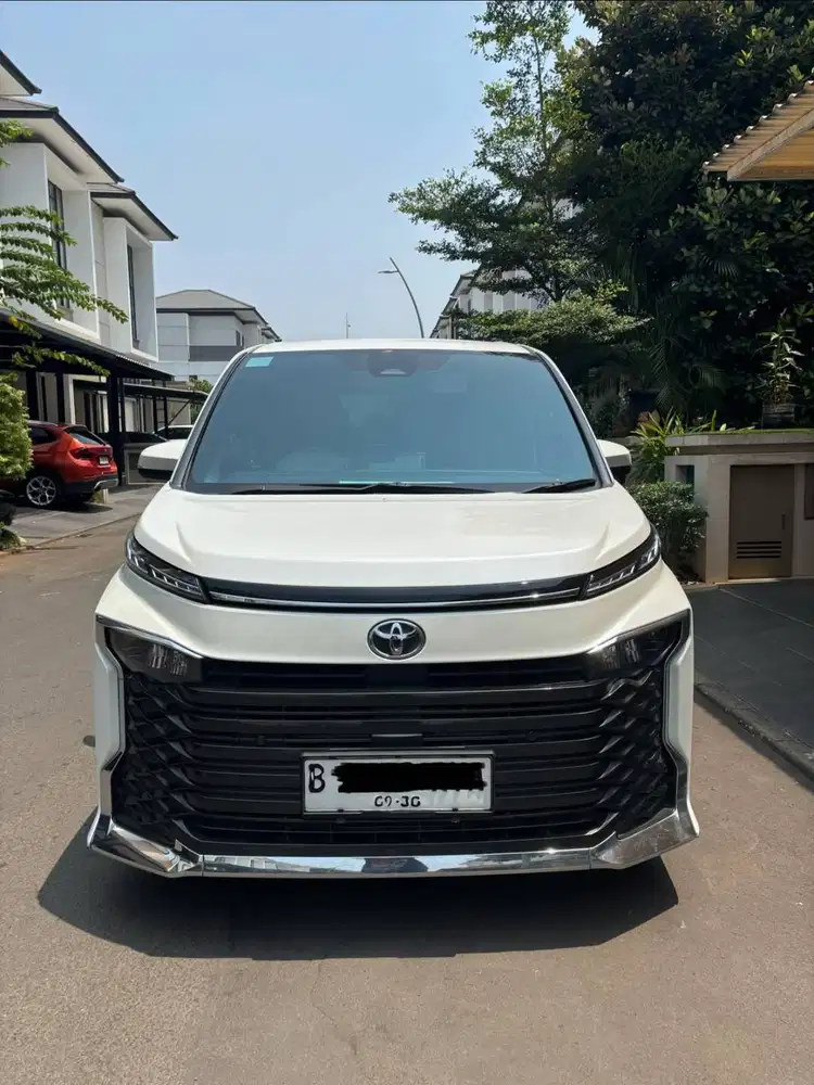 DIJUAL TOYOTA ALL NEW VOXY 2.0 A/T CVT 2025