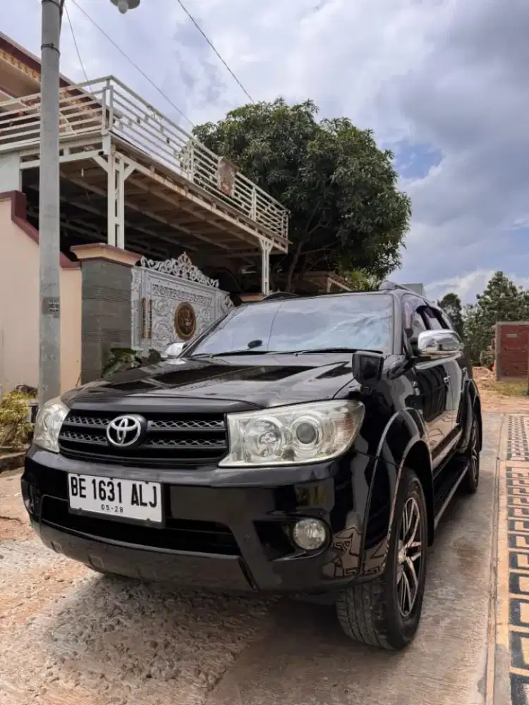 Fortuner tipe g 2011 pribadi