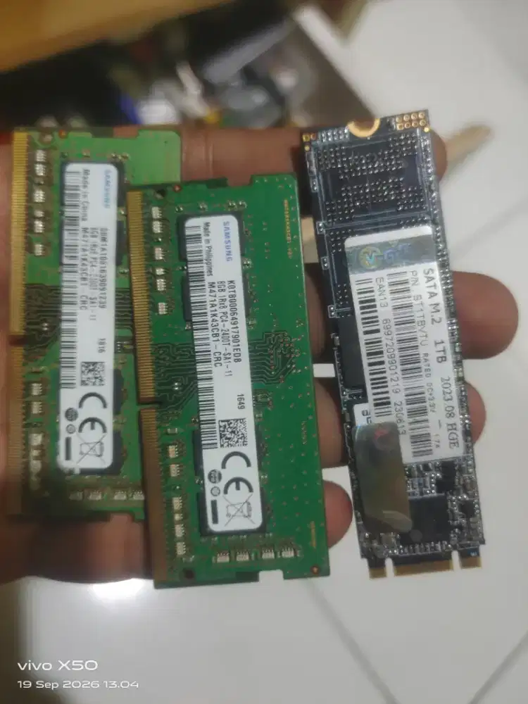 Ram 8gb 2400 2 unit
SSD M2 sata 1tb V-Gen 1unit