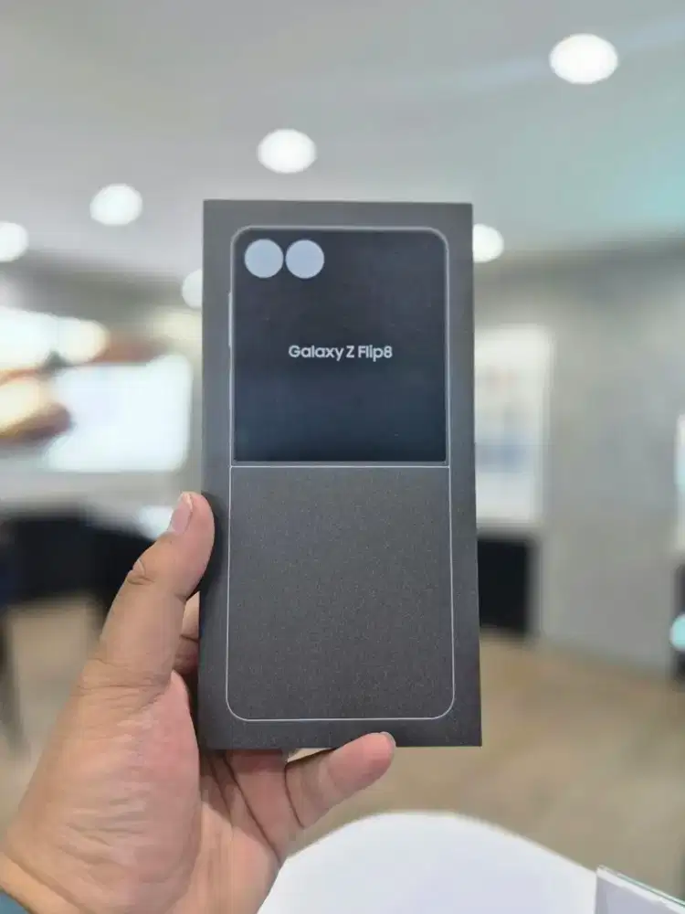 SAMSUNG Z FLIP 8