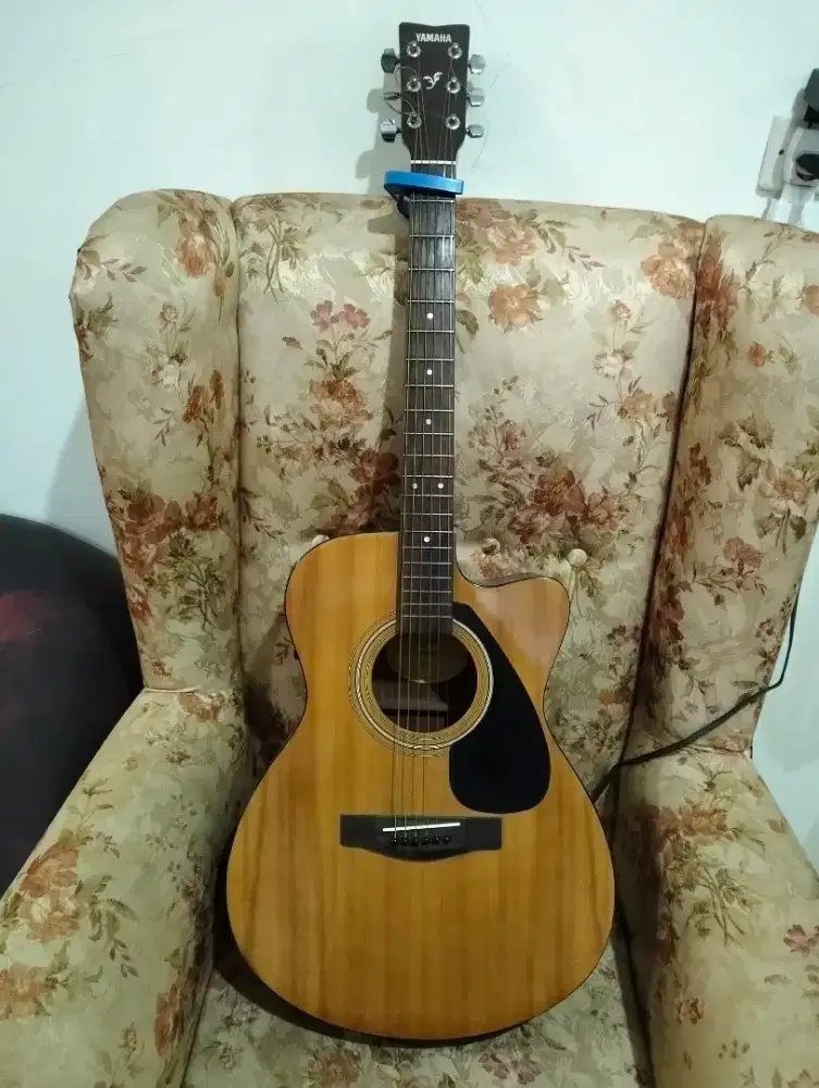 Yamaha akustik fs100c
