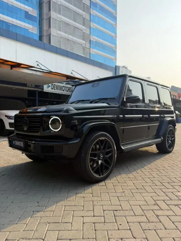 MERCEDES BENZ G63 AMG 2025