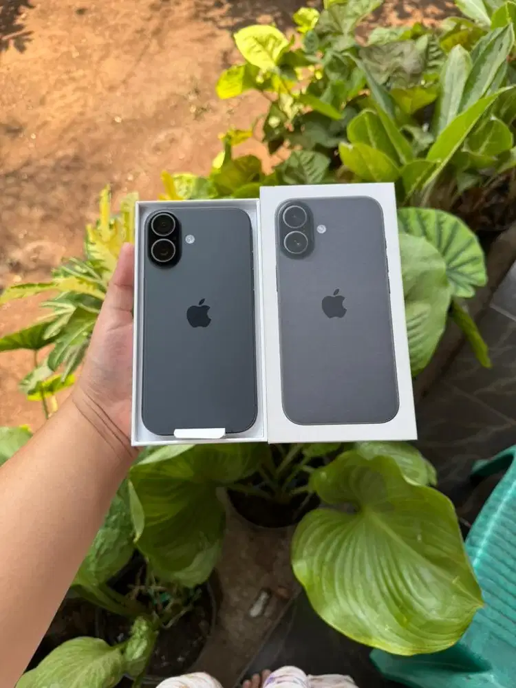 Iphone 17 256 gb ibox hitam