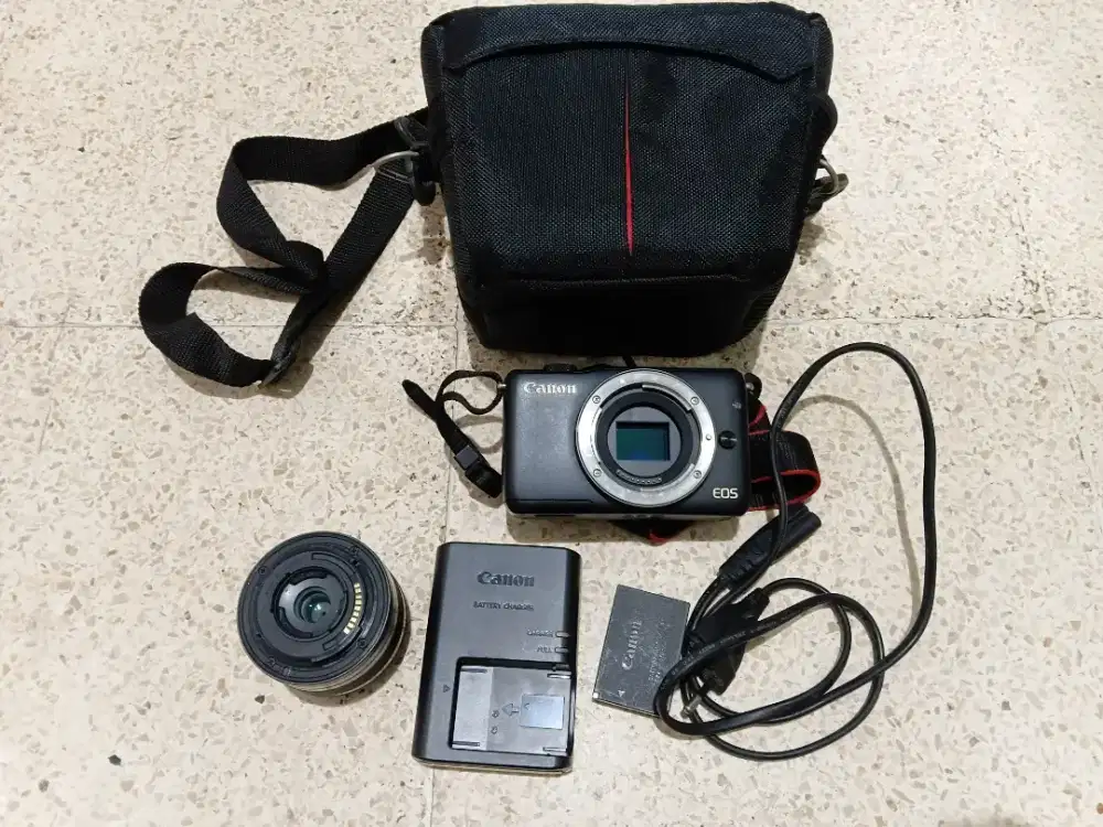 Kamera Mirrorless Canon M10