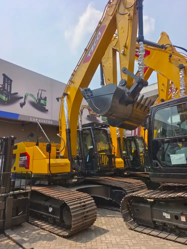 Excavator TZCO Type TZ215 kelas 21,5 ton
