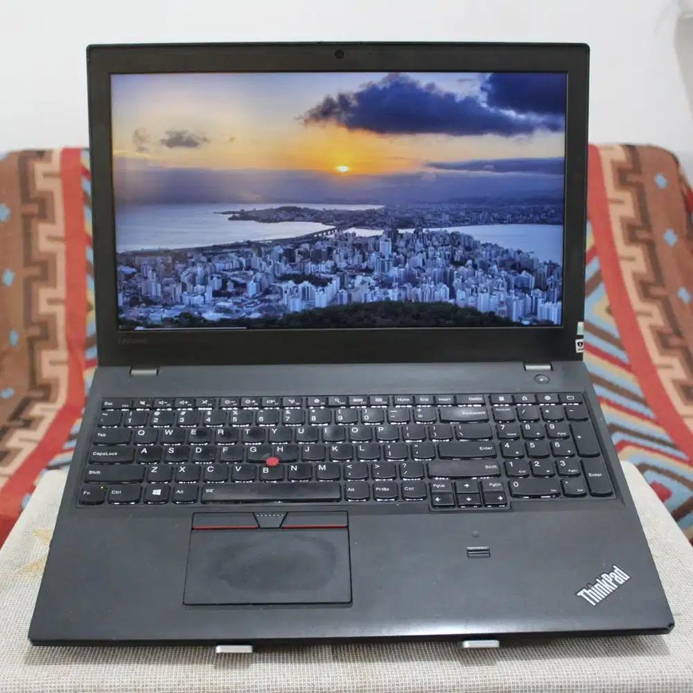LENOVO THINKPAD T560 CORE i5 6300U RAM 8GB SSD 180GB