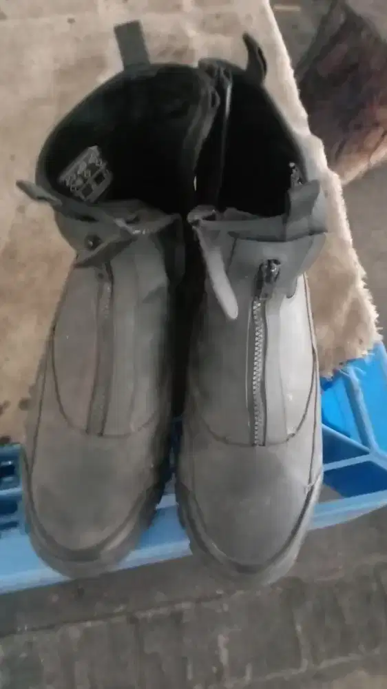 Sepatu Safety Water Rescue