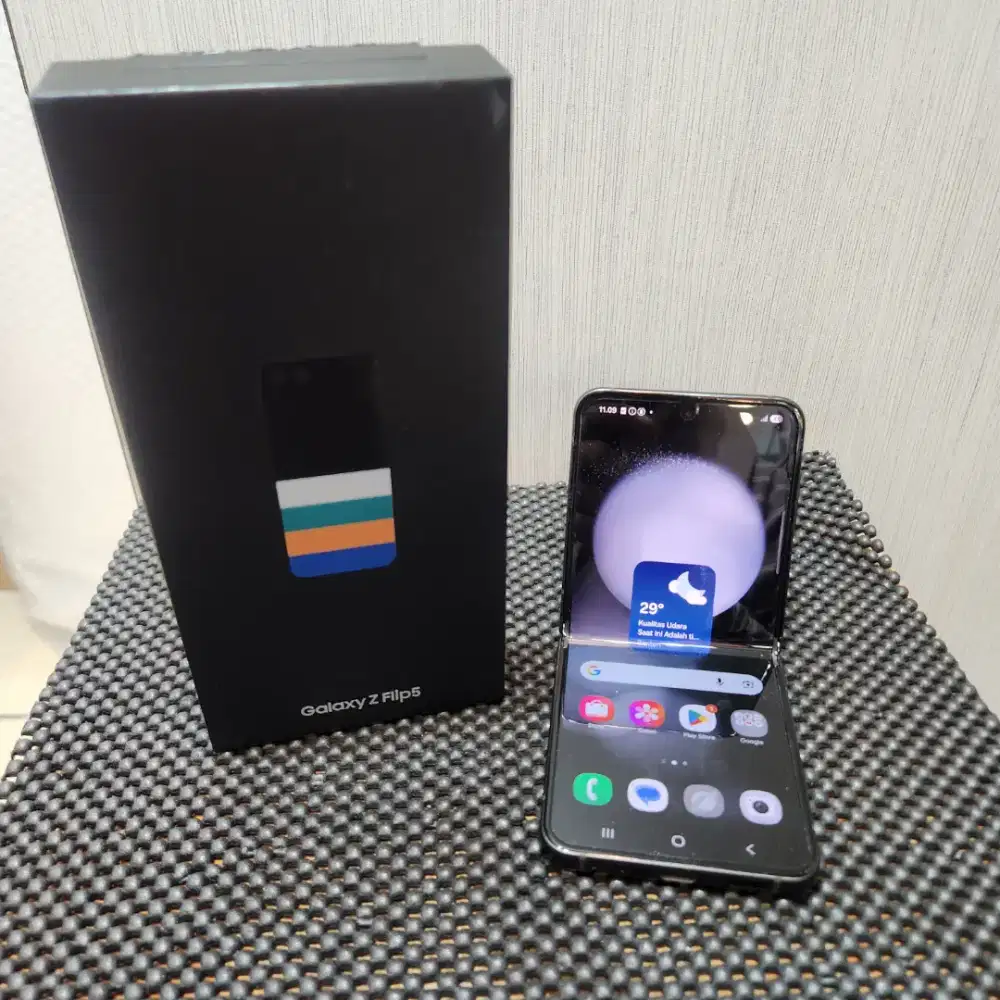second samsung galaxy z glip 5 5G 8/512gb