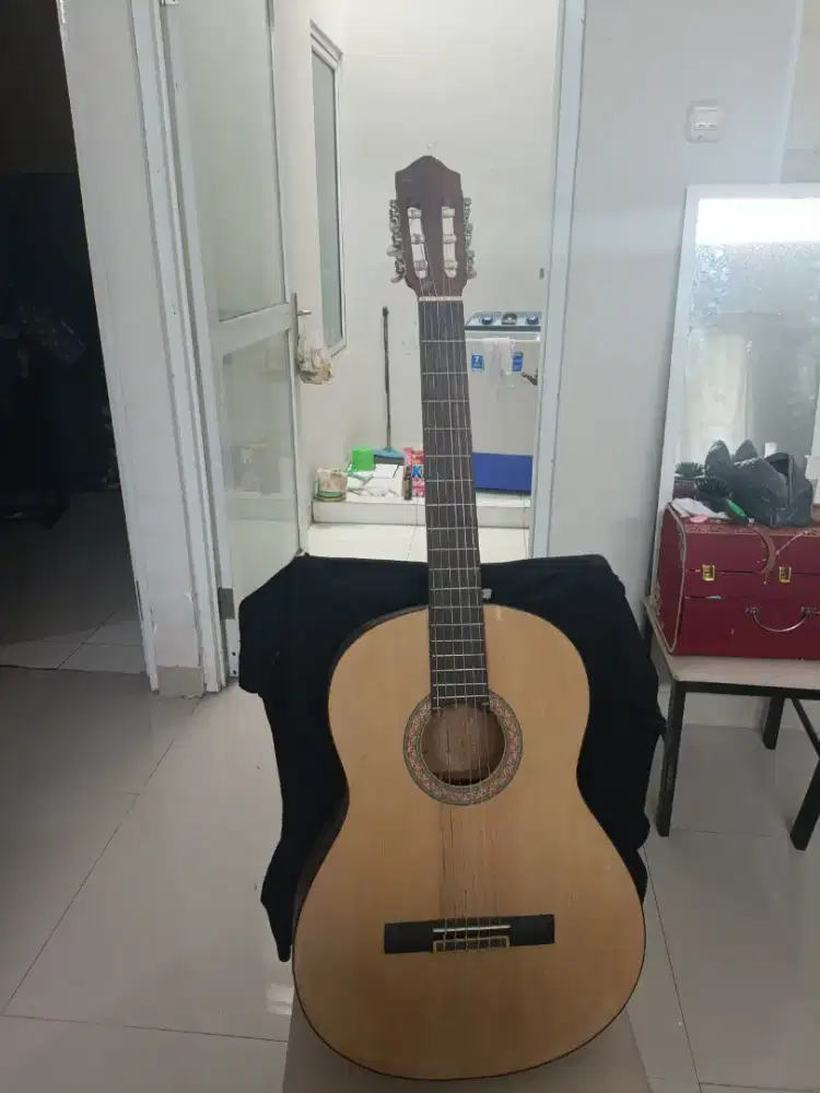Dijual cepat Gitar