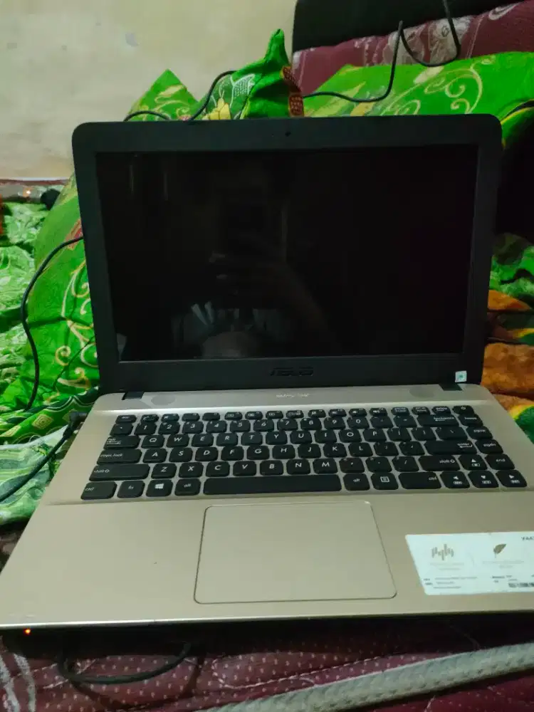 Laptop asus x441m