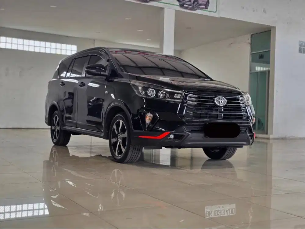 Toyota Innova 2.0 Venturer Bensin AT Matic 2022