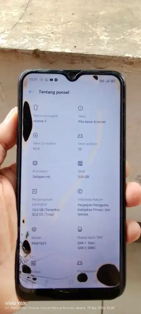 Realme 3   3/32  mnus noda item sma retak