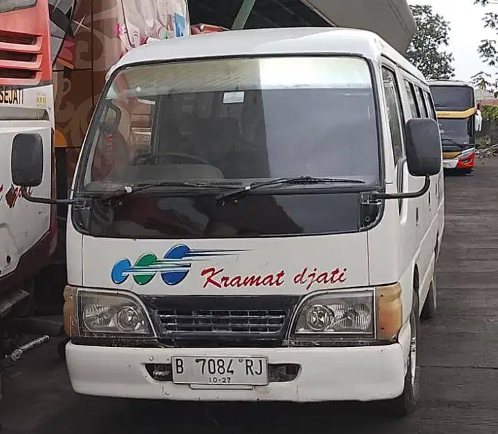ELF Minibus Isuzu NHR 55 2.8 Solar MT