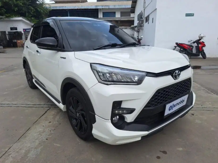 DP MURAH Toyota Raize 1.0 GR Sport TSS Two Tone Bensin-AT CNZOB