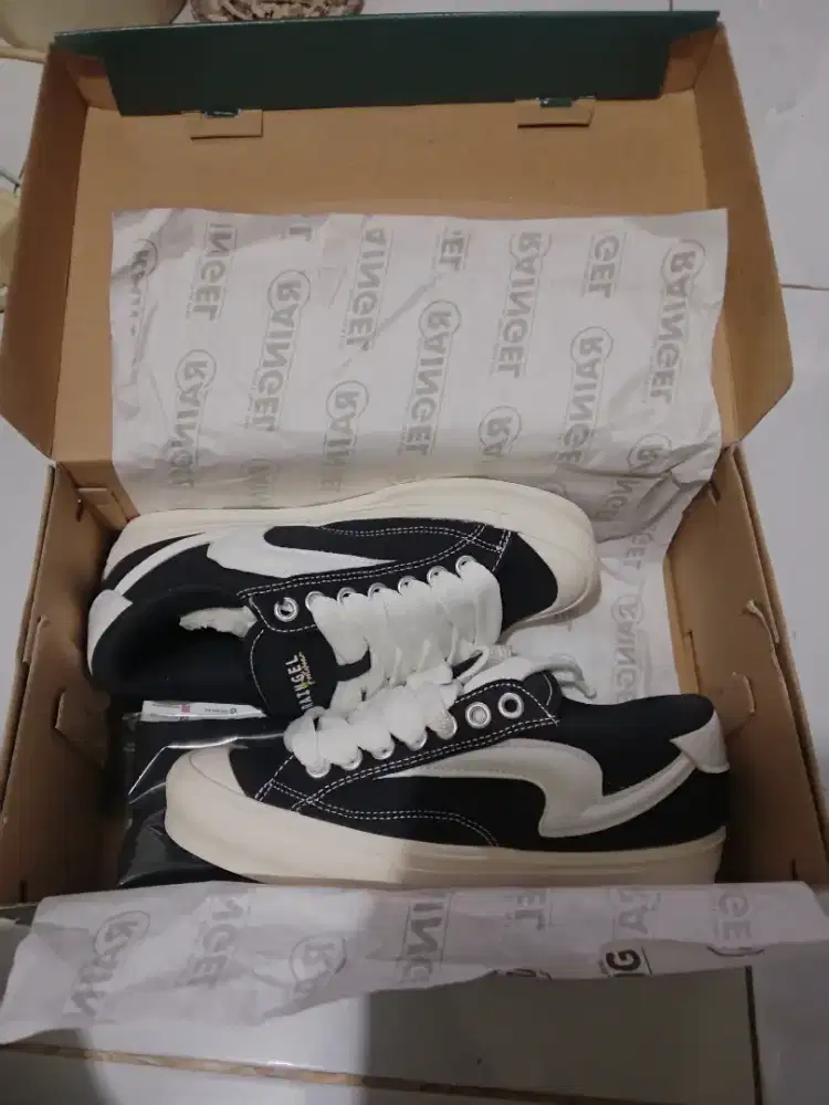 sepatu gemuk raingel