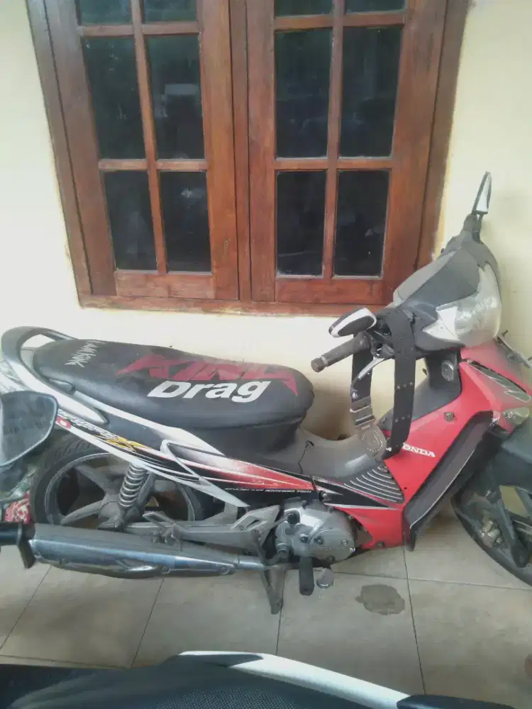 Motor Supra 125D