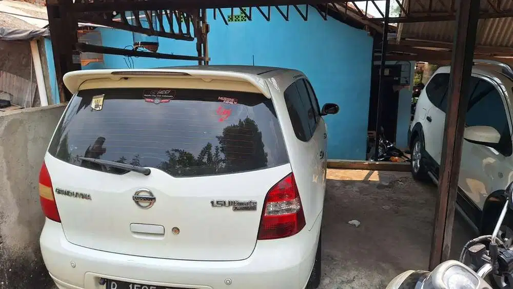 Nissan Grand livina 2011 Bensin